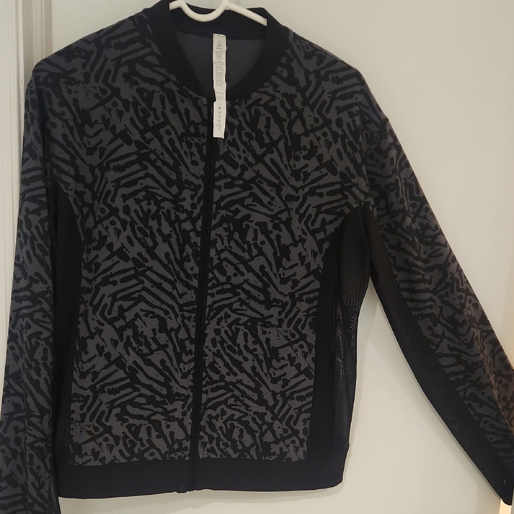 Lululemon Black and Gray Women's Jacket